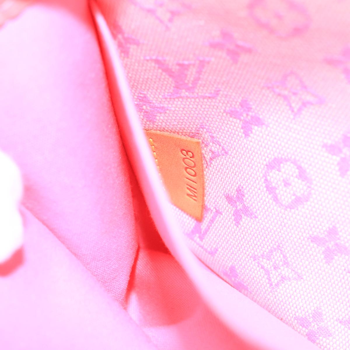 LOUIS VUITTON Monogram Mini Trousse Marie Kate Strawberry M92934 LV Auth 101544V