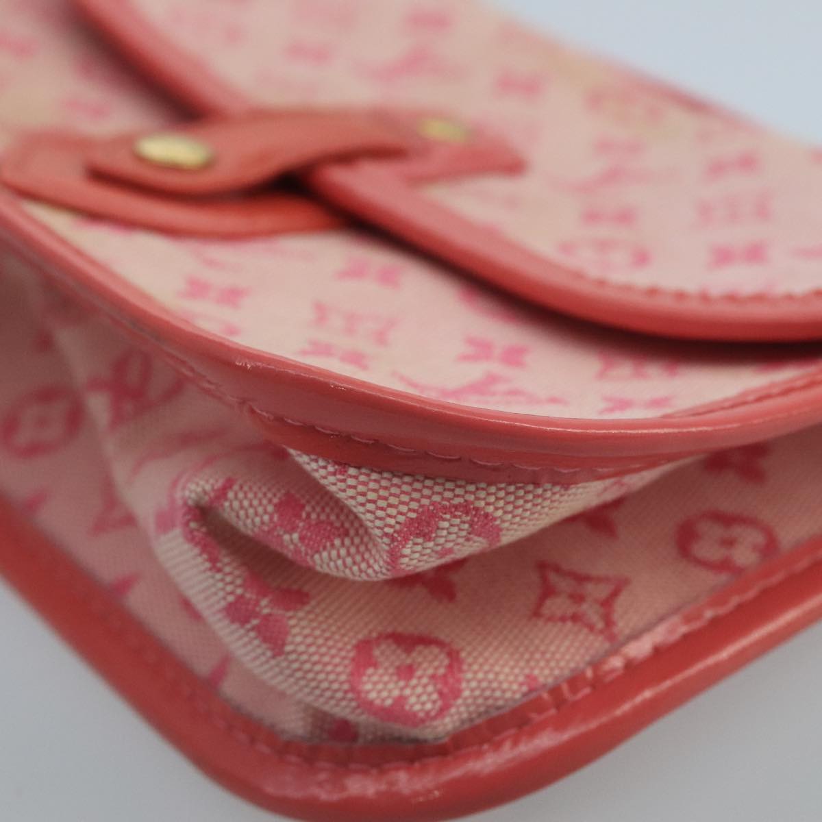 LOUIS VUITTON Monogram Mini Trousse Marie Kate Strawberry M92934 LV Auth 101544V