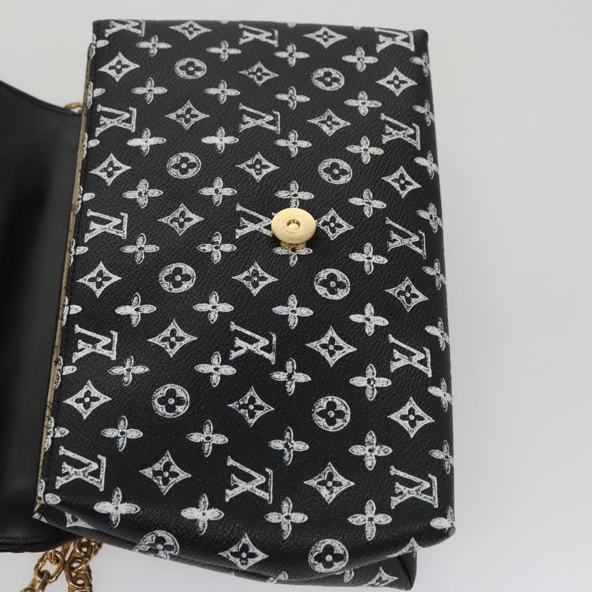 LOUIS VUITTON Catgram Cat Pochette Shoulder Bag Black M52935 LV Auth 101677SA