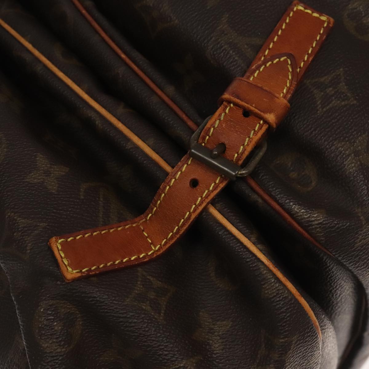 LOUIS VUITTON Monogram Saumur 35 Shoulder Bag M42254 LV Auth 101695