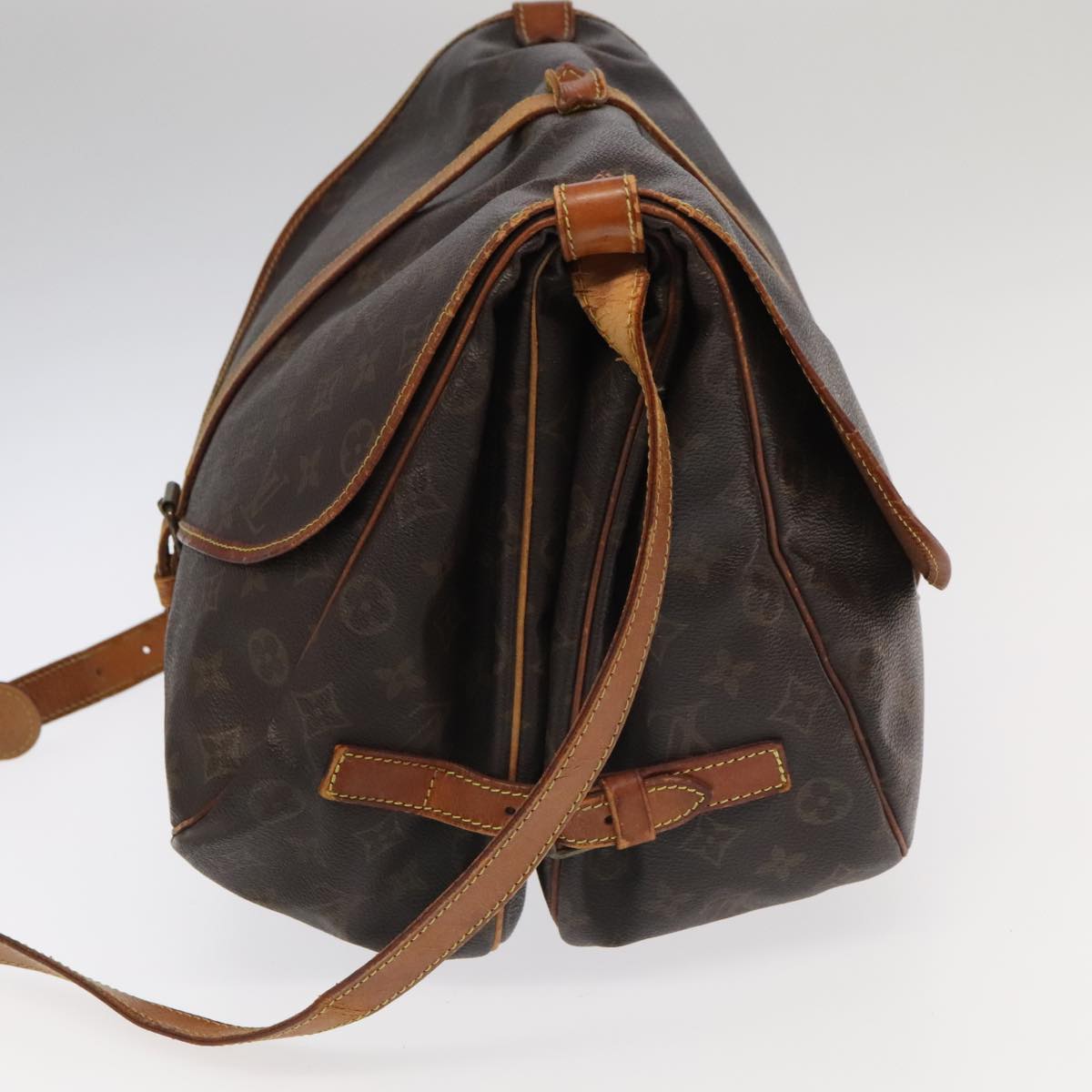 LOUIS VUITTON Monogram Saumur 35 Shoulder Bag M42254 LV Auth 101695
