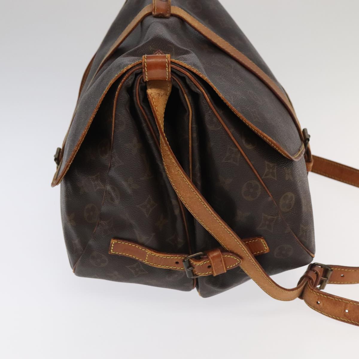 LOUIS VUITTON Monogram Saumur 35 Shoulder Bag M42254 LV Auth 101695