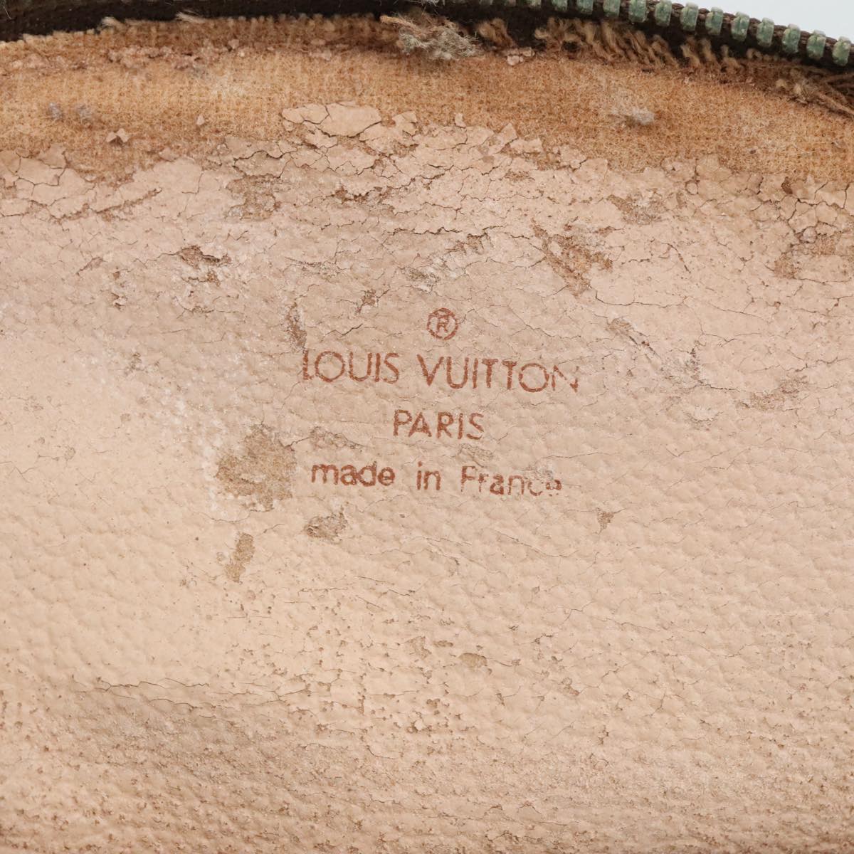 LOUIS VUITTON Monogram Trousse Demi Ronde Cosmetic Pouch M47520 LV Auth 101823