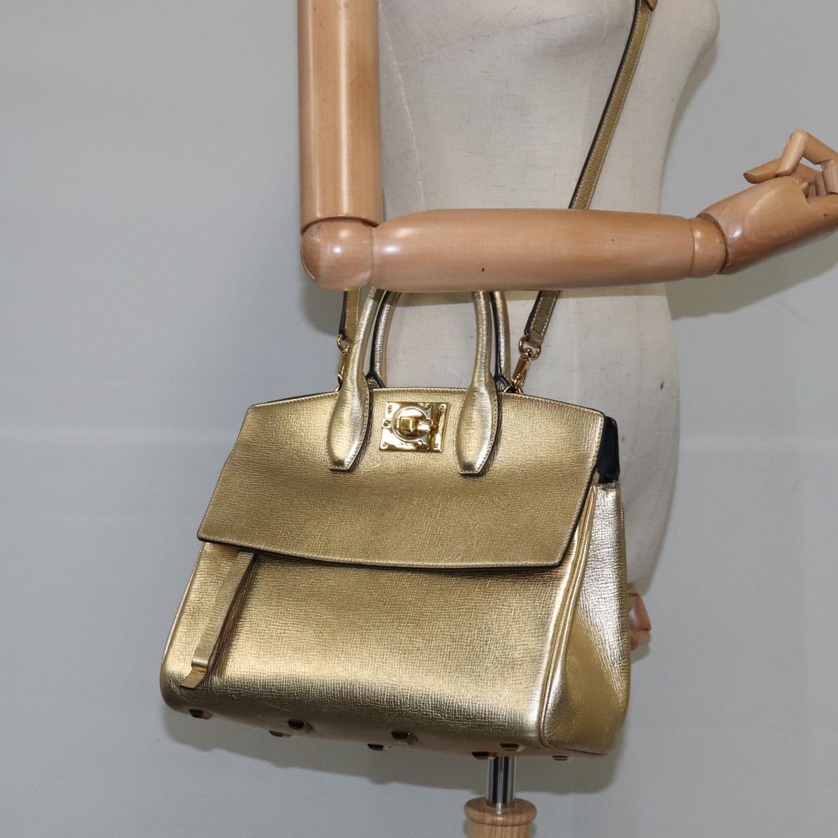 Salvatore Ferragamo Hand Bag Leather 2way Gold Auth 102010