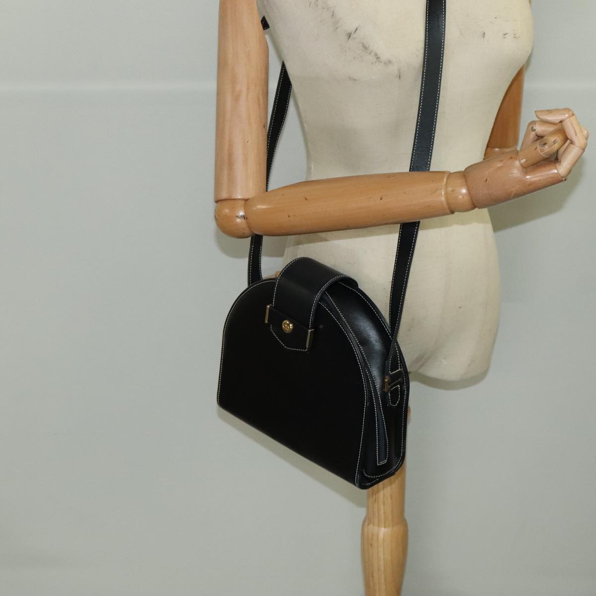 Christian Dior Shoulder Bag Leather Black Gold Auth 102014