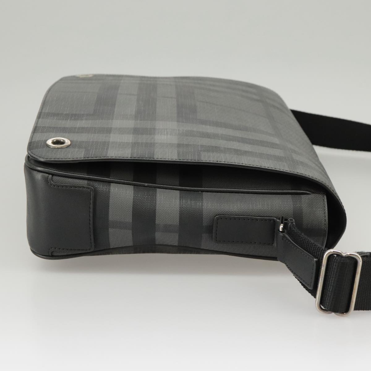 BURBERRY Nova Check Shoulder Bag PVC Leather Black Gray Silver Auth 102059