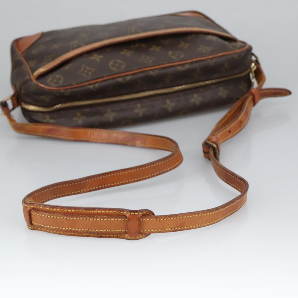 LOUIS VUITTON Monogram Trocadero 30 Shoulder Bag M51272 LV Auth 102084