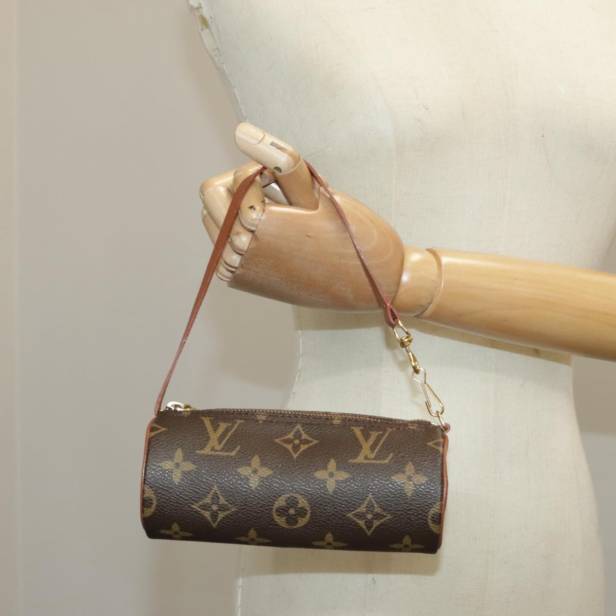 LOUIS VUITTON Monogram Papillon Pouch LV Auth 102168