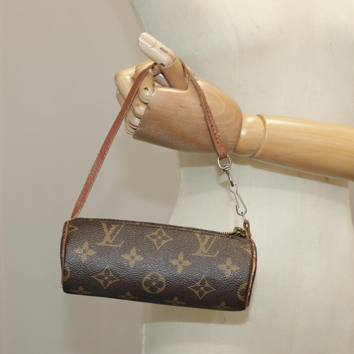 LOUIS VUITTON Monogram Papillon Pouch LV Auth 102218