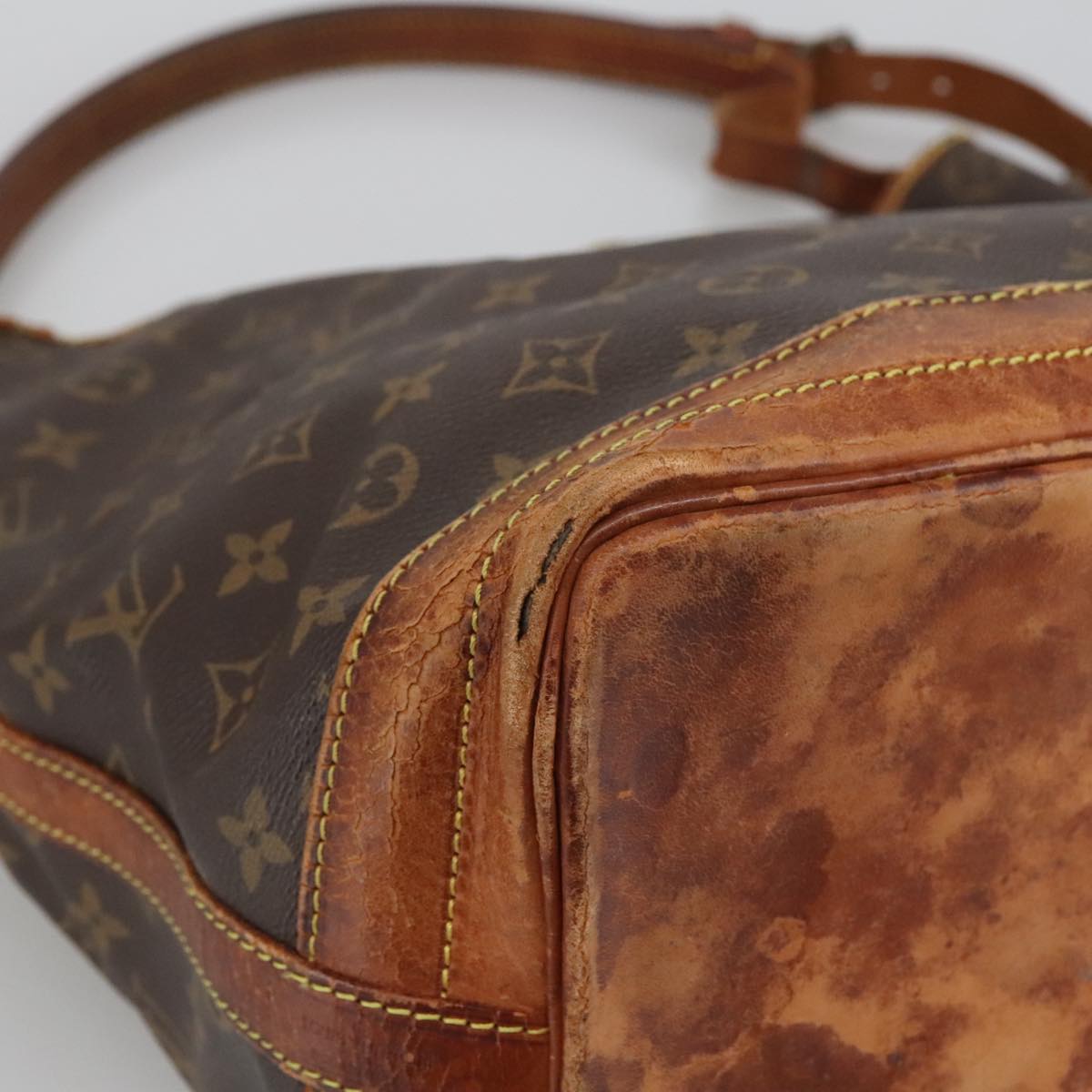 LOUIS VUITTON Monogram Noe Shoulder Bag M42224 LV Auth 102228