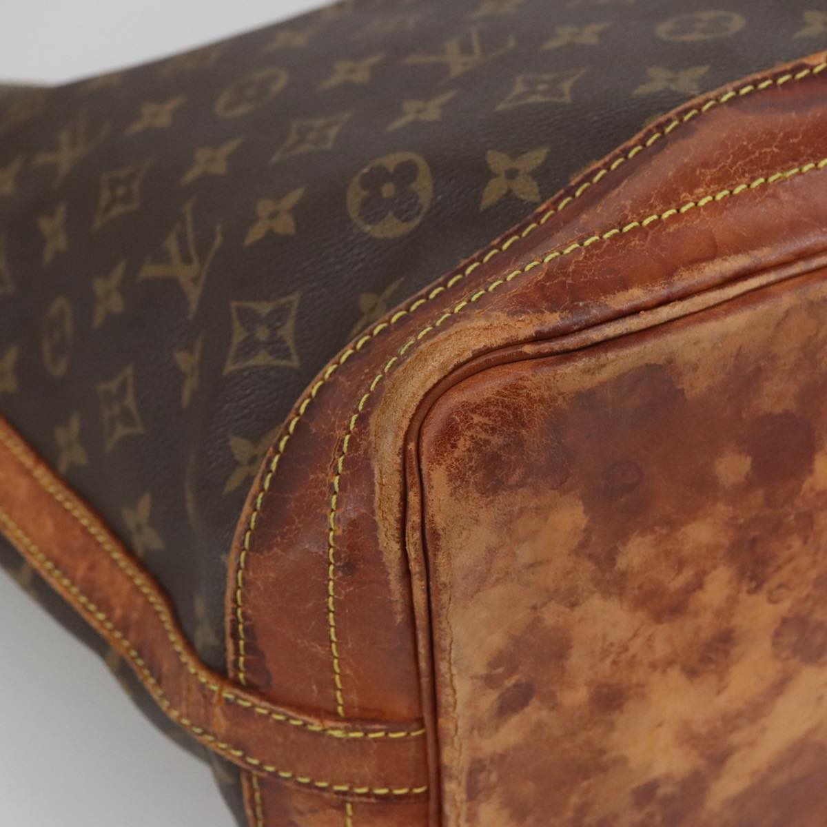 LOUIS VUITTON Monogram Noe Shoulder Bag M42224 LV Auth 102228