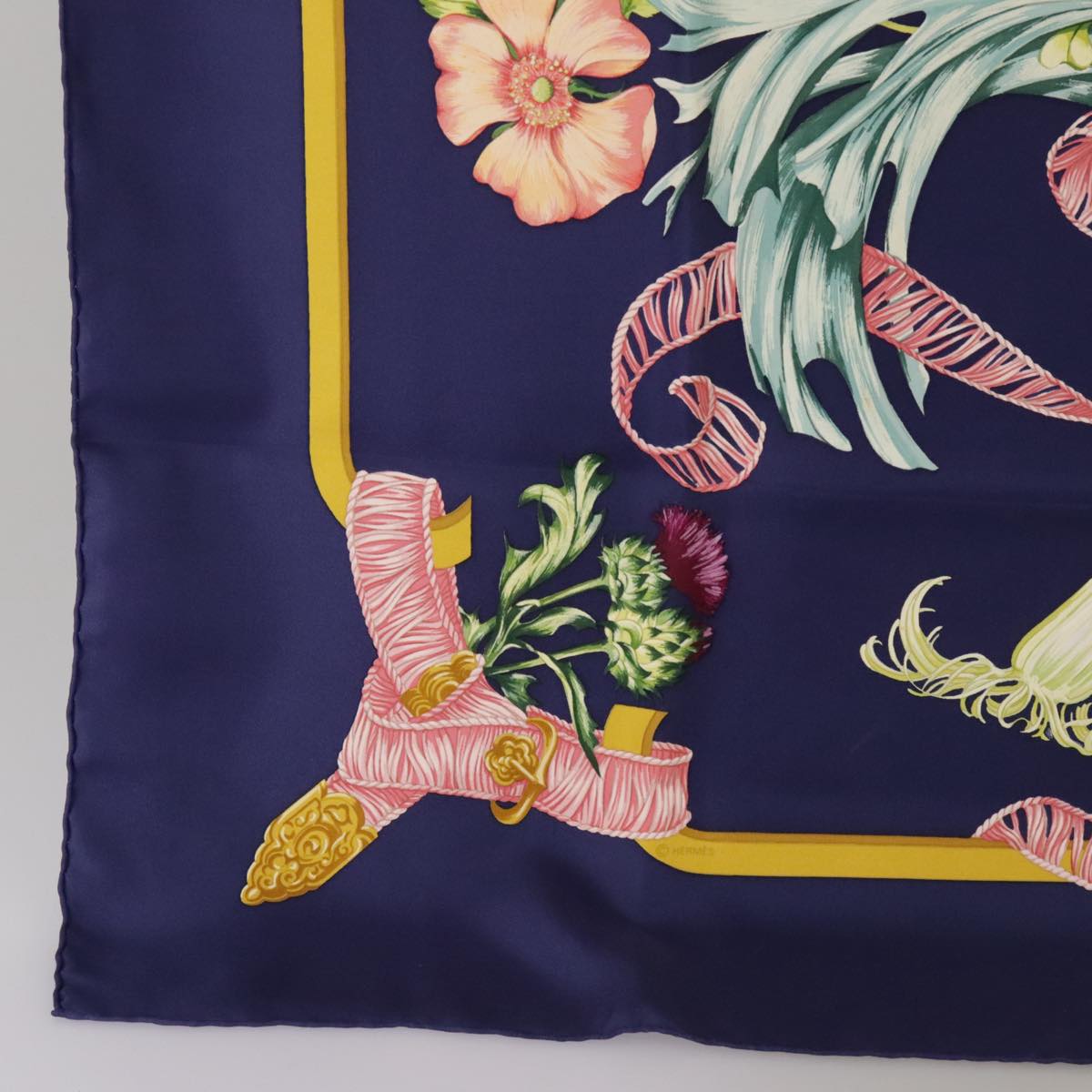 HERMES Carre 90 Scarf ""REGINA"" Silk Navy Auth 102323