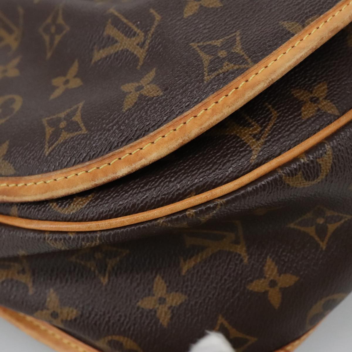 LOUIS VUITTON Monogram Menilmontant MM Shoulder Bag M40473 LV Auth 102429