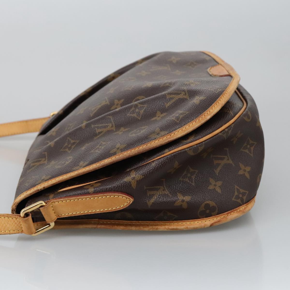 LOUIS VUITTON Monogram Menilmontant MM Shoulder Bag M40473 LV Auth 102429