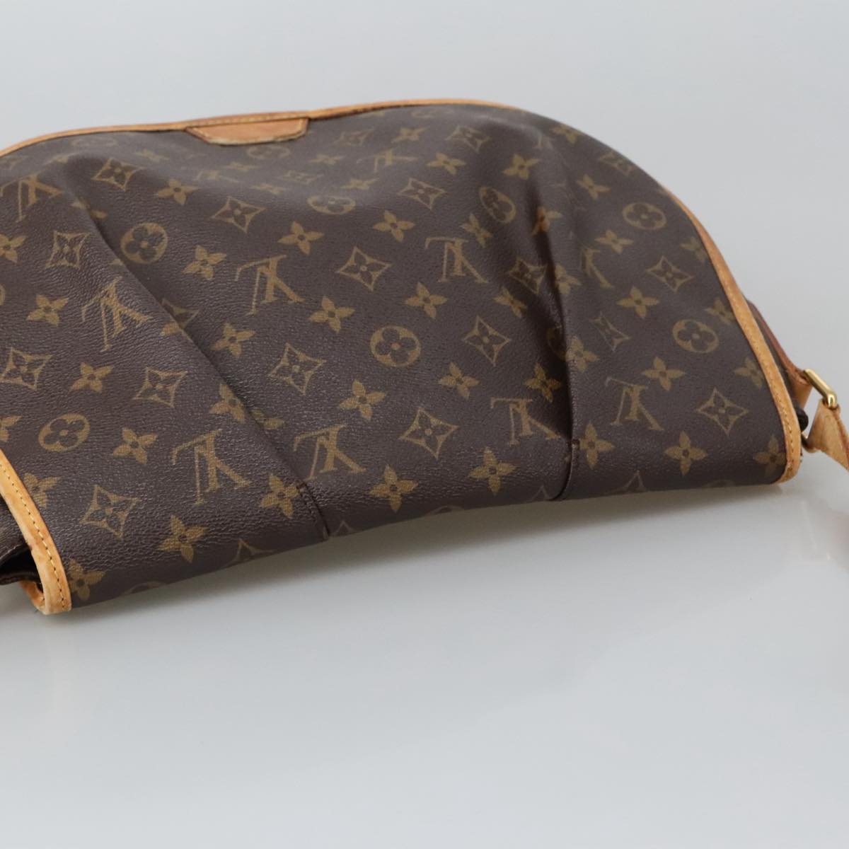 LOUIS VUITTON Monogram Menilmontant MM Shoulder Bag M40473 LV Auth 102429