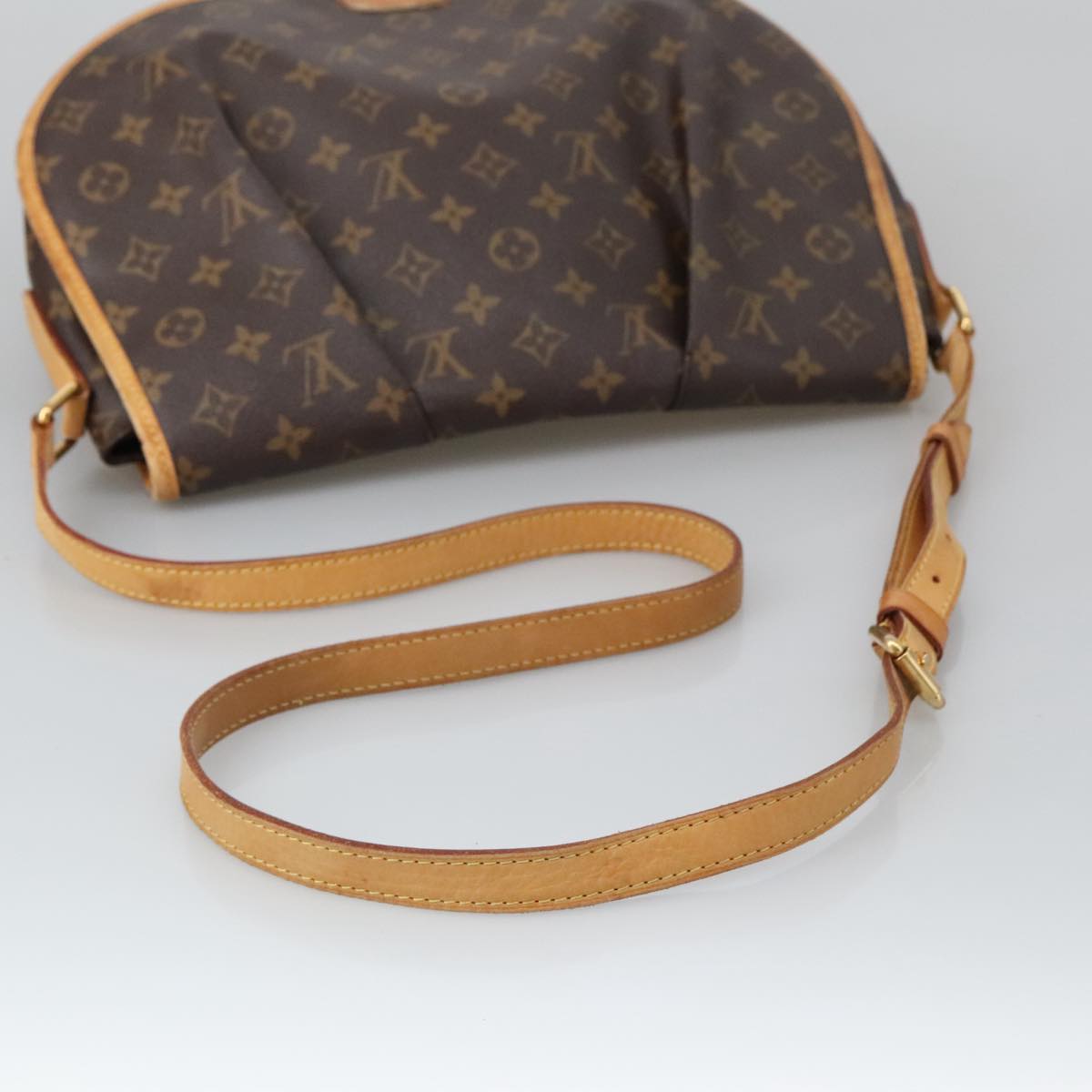 LOUIS VUITTON Monogram Menilmontant MM Shoulder Bag M40473 LV Auth 102429