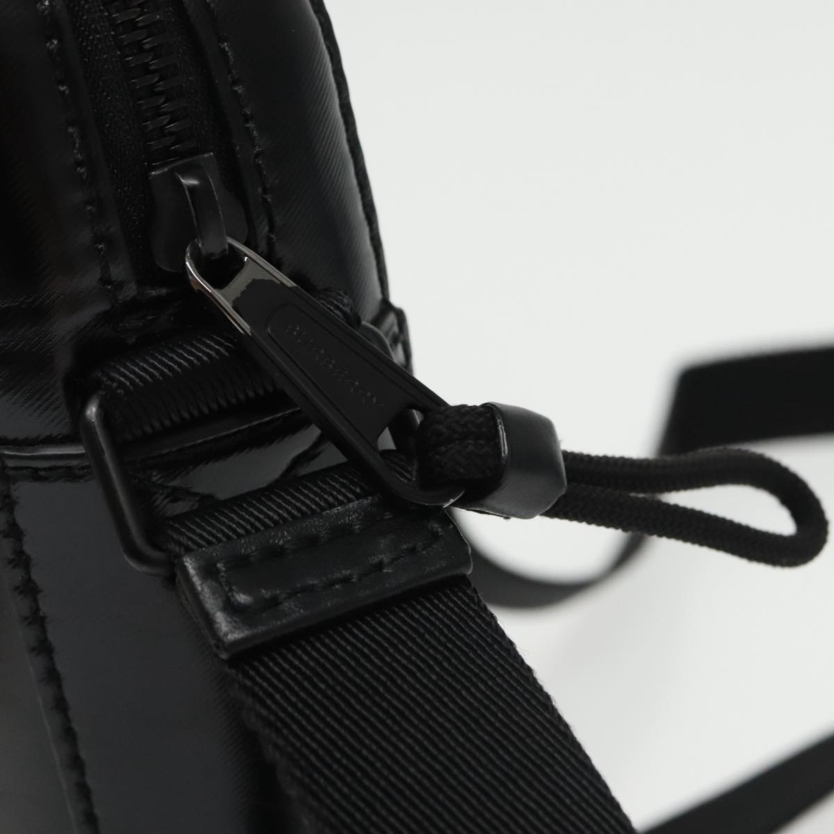 BURBERRY Shoulder Bag Enamel Black Auth 102454
