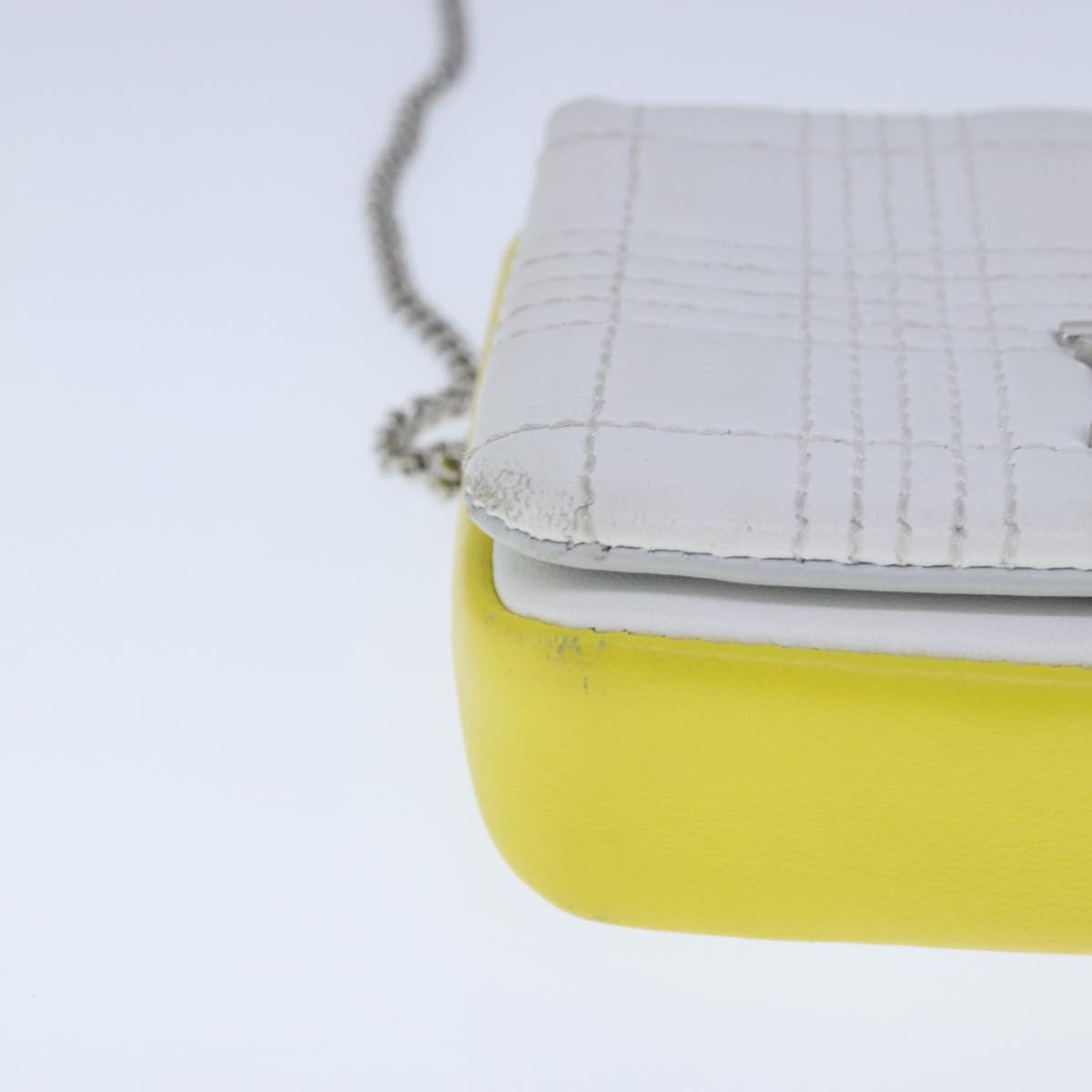 BURBERRY TB Chain Shoulder Bag Leather White Yellow Auth 102462V