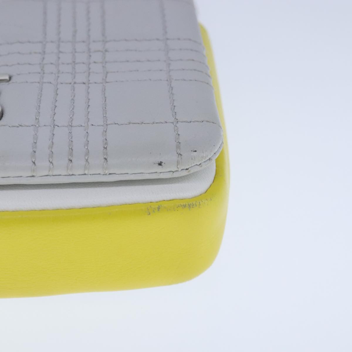 BURBERRY TB Chain Shoulder Bag Leather White Yellow Auth 102462V
