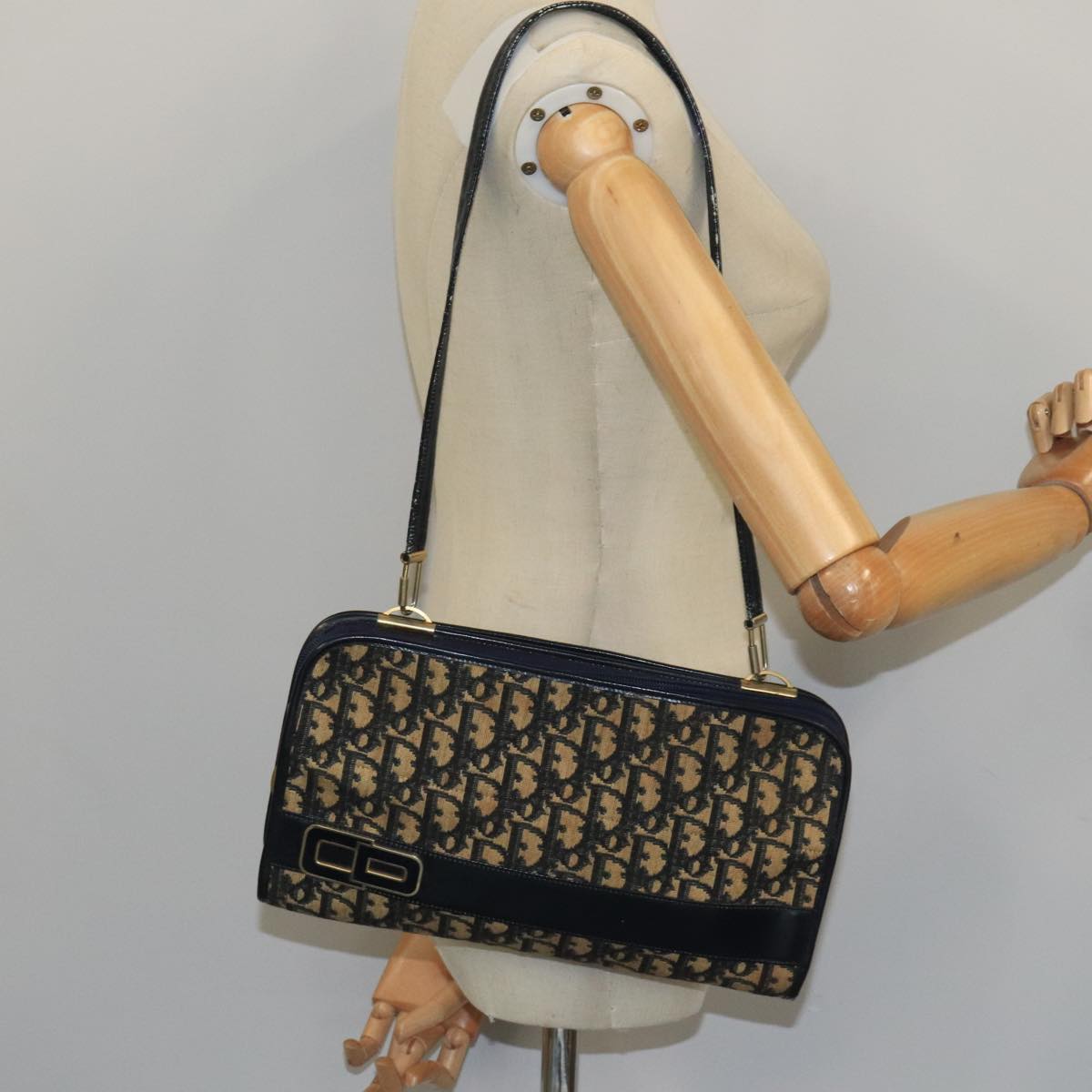 Christian Dior Trotter Canvas Shoulder Bag Navy Beige Gold Auth 102519