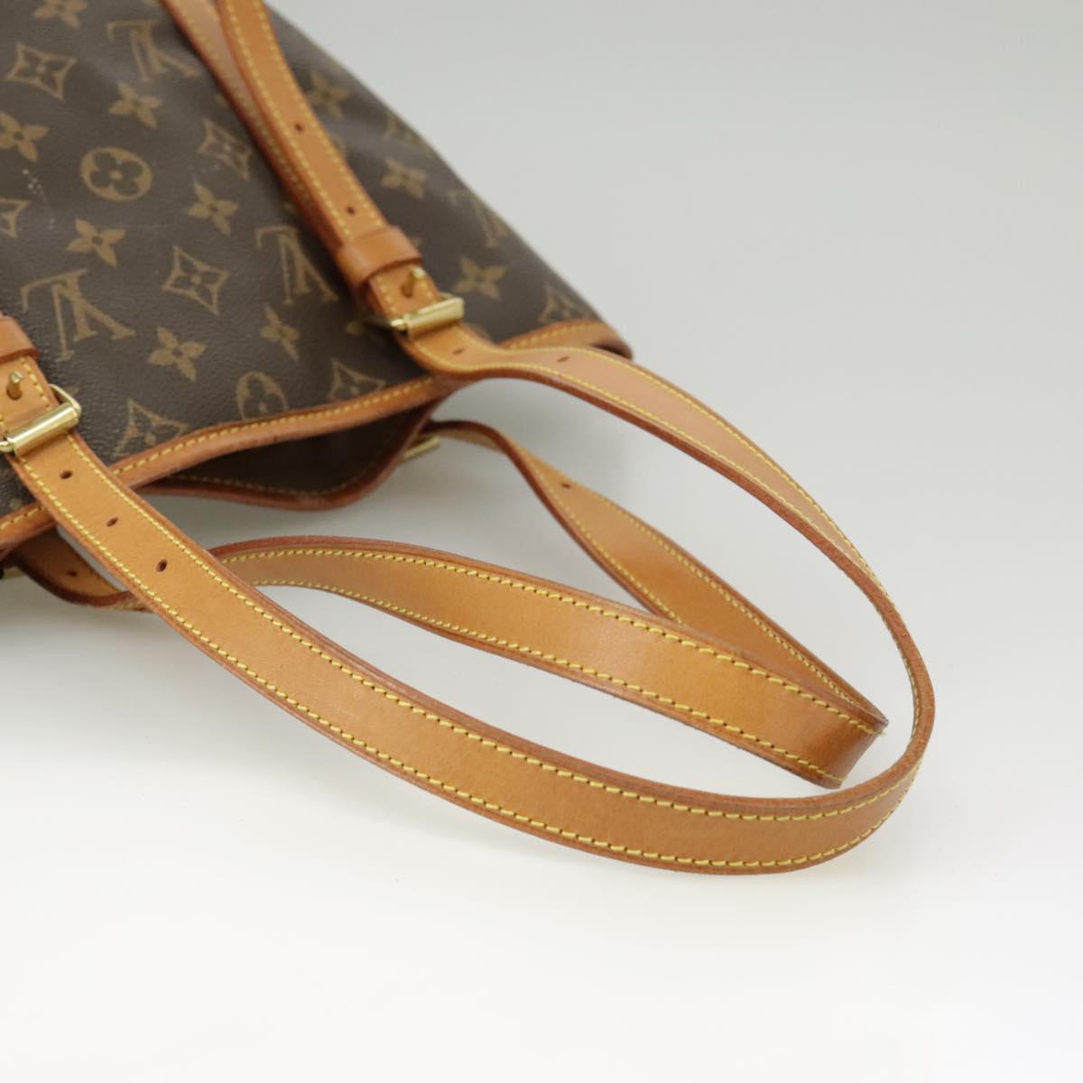 LOUIS VUITTON Monogram Bucket GM Shoulder Bag M42236 LV Auth 102560