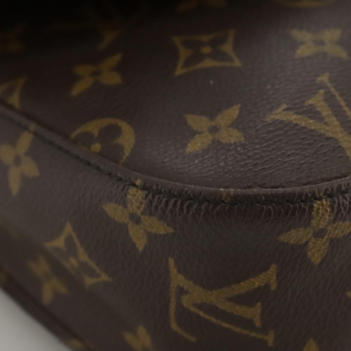 LOUIS VUITTON Monogram Saint Cloud GM Shoulder Bag M51242 LV Auth 102628