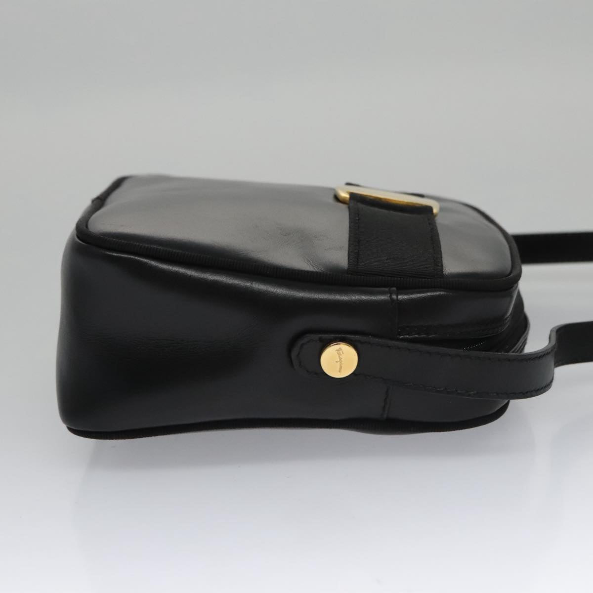 Salvatore Ferragamo Vala Shoulder Bag Leather Black Gold Auth 102818