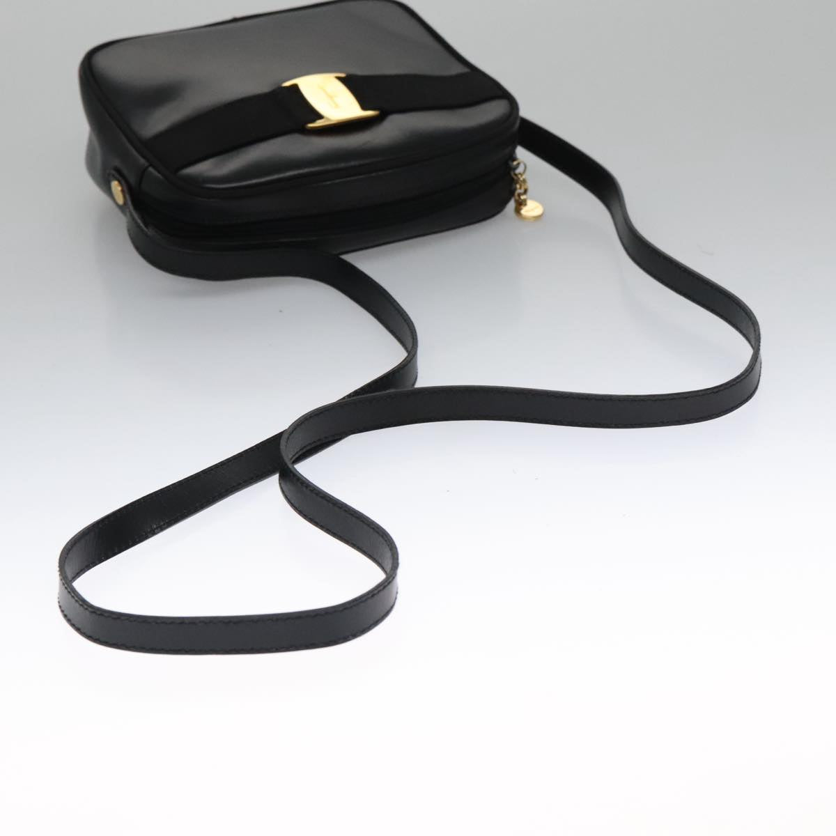 Salvatore Ferragamo Vala Shoulder Bag Leather Black Gold Auth 102818