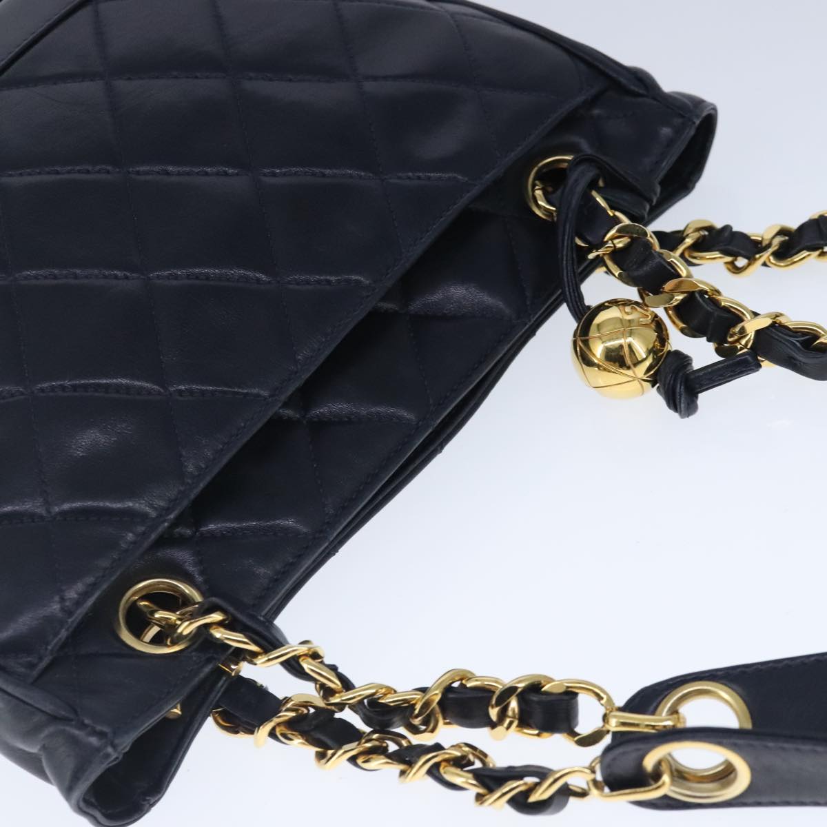 CHANEL Matelasse Chain Shoulder Bag Lamb Skin Navy Gold CC Auth 102927