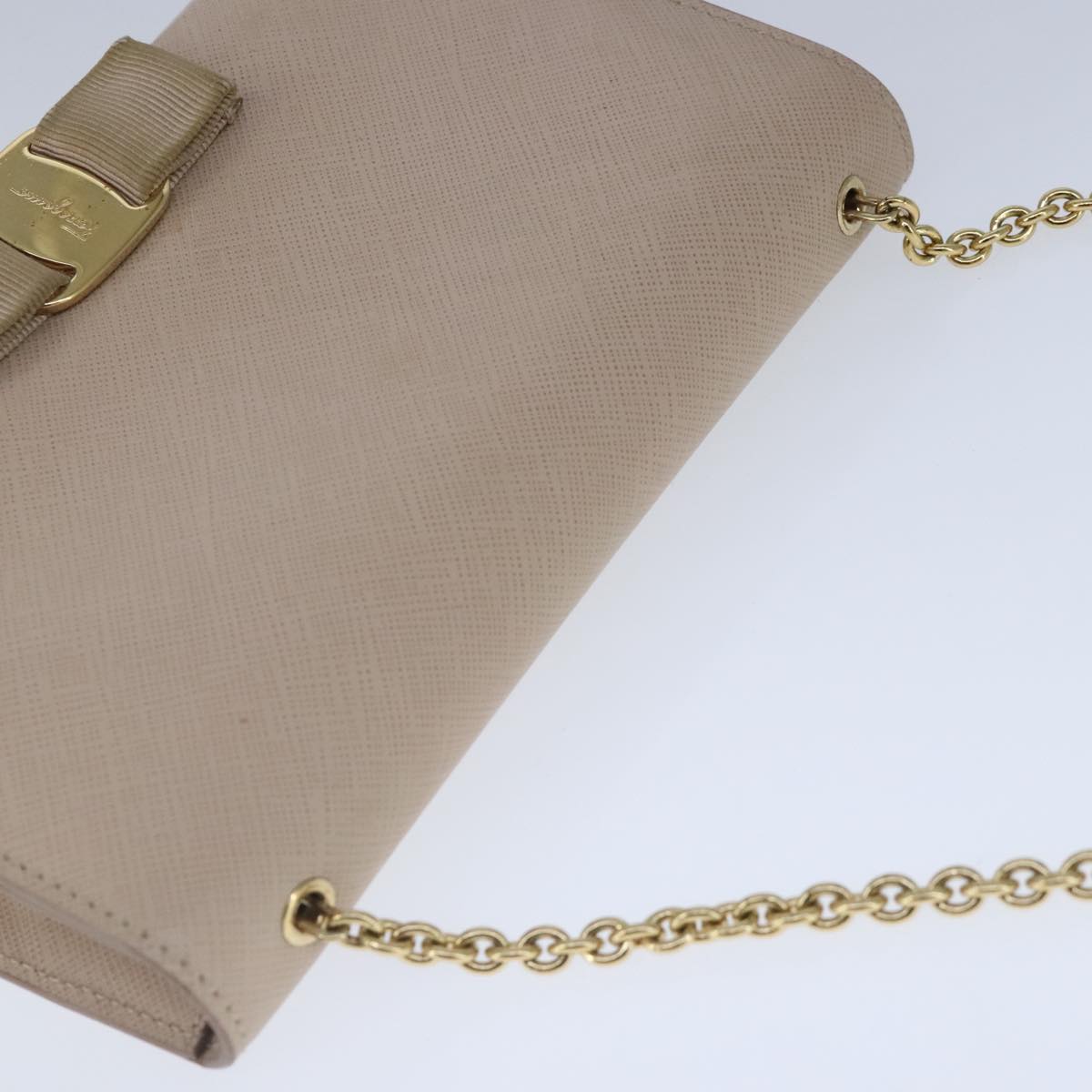 Salvatore Ferragamo Vala Chain Shoulder Bag Leather Beige Gold Auth 102951