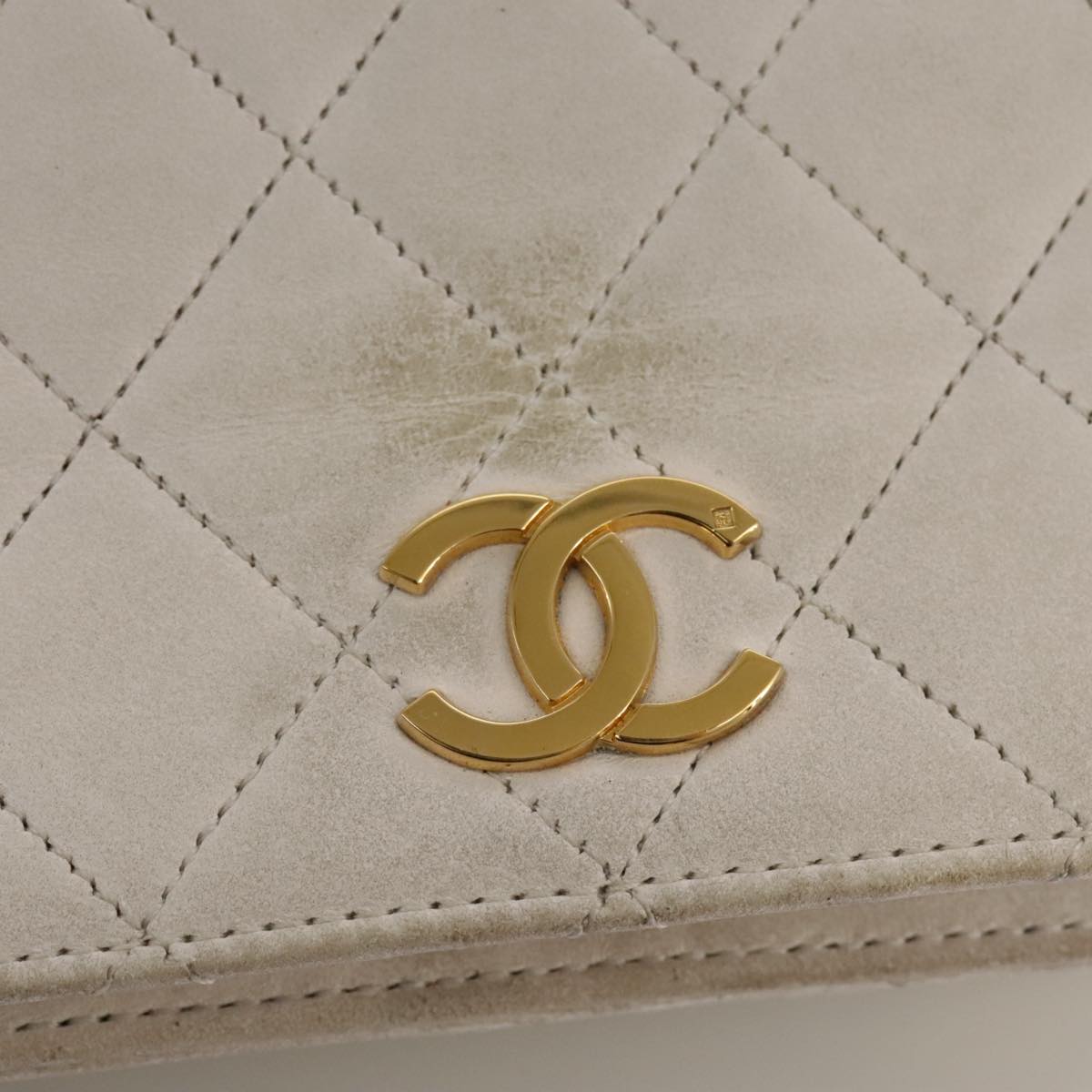 CHANEL Matelasse Chain Shoulder Bag Lamb Skin White CC Auth 102955