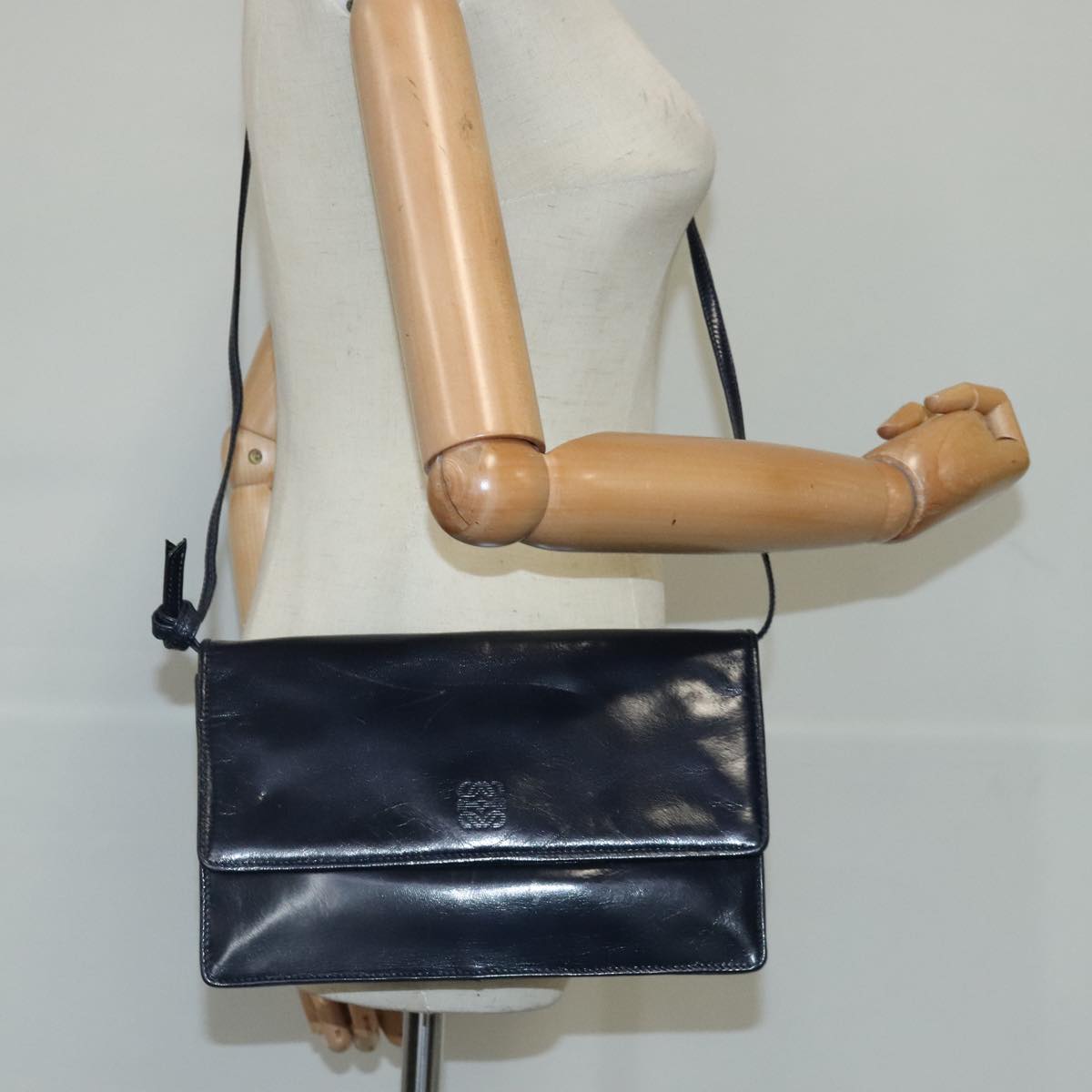 LOEWE Anagram Shoulder Bag Leather Black Gold Auth 102964