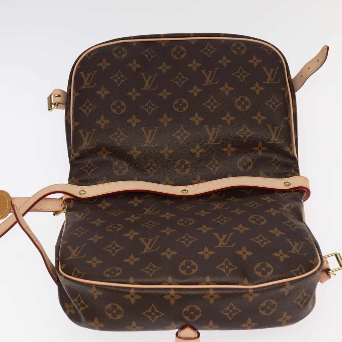 LOUIS VUITTON Monogram Saumur 30 Shoulder Bag M42256 LV Auth 103095S