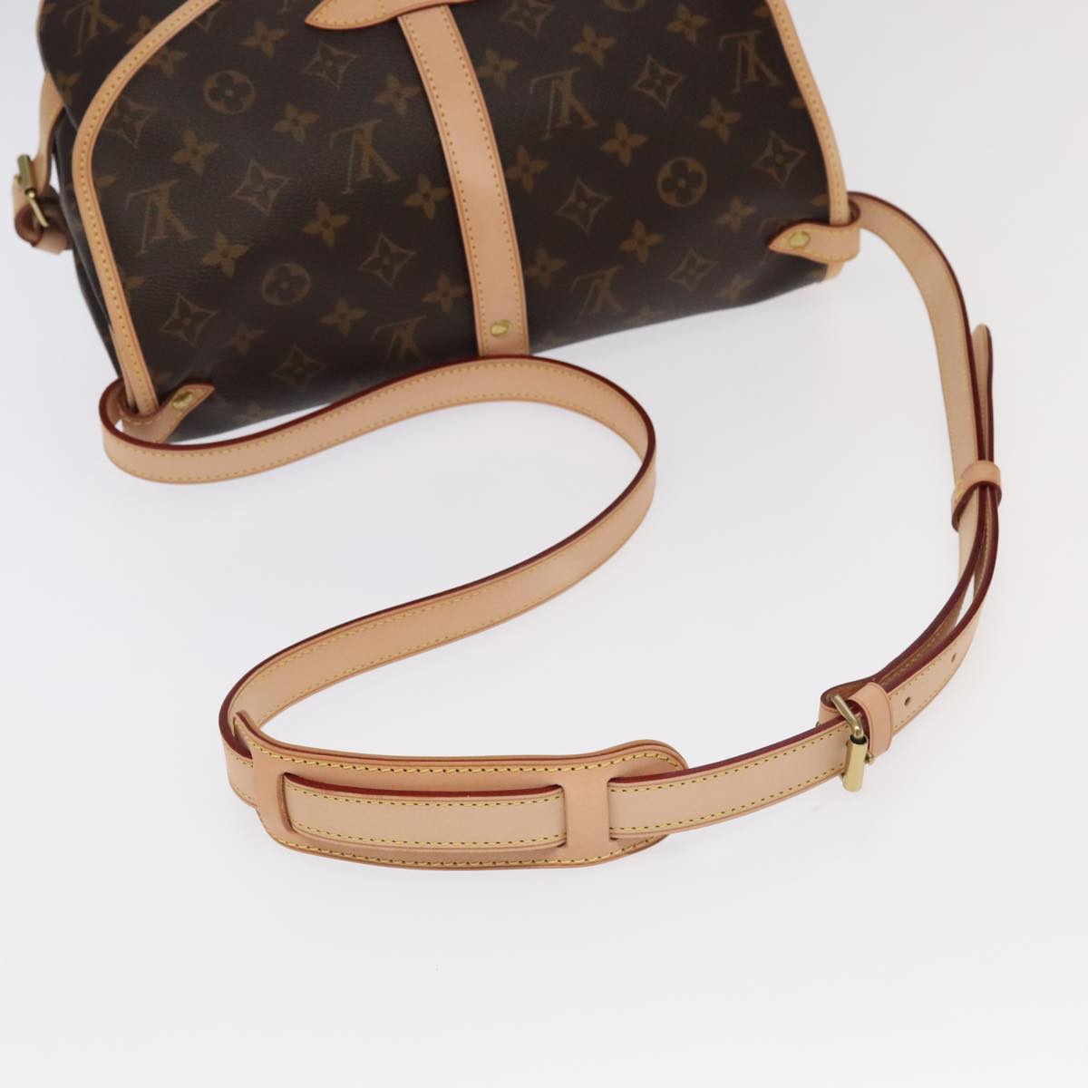 LOUIS VUITTON Monogram Saumur 30 Shoulder Bag M42256 LV Auth 103095S