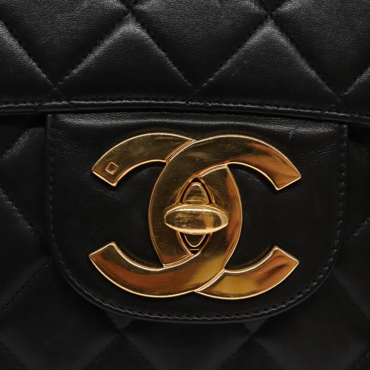 CHANEL Matelasse 31 Chain Shoulder Bag Lamb Skin Black Gold CC Auth 103205A