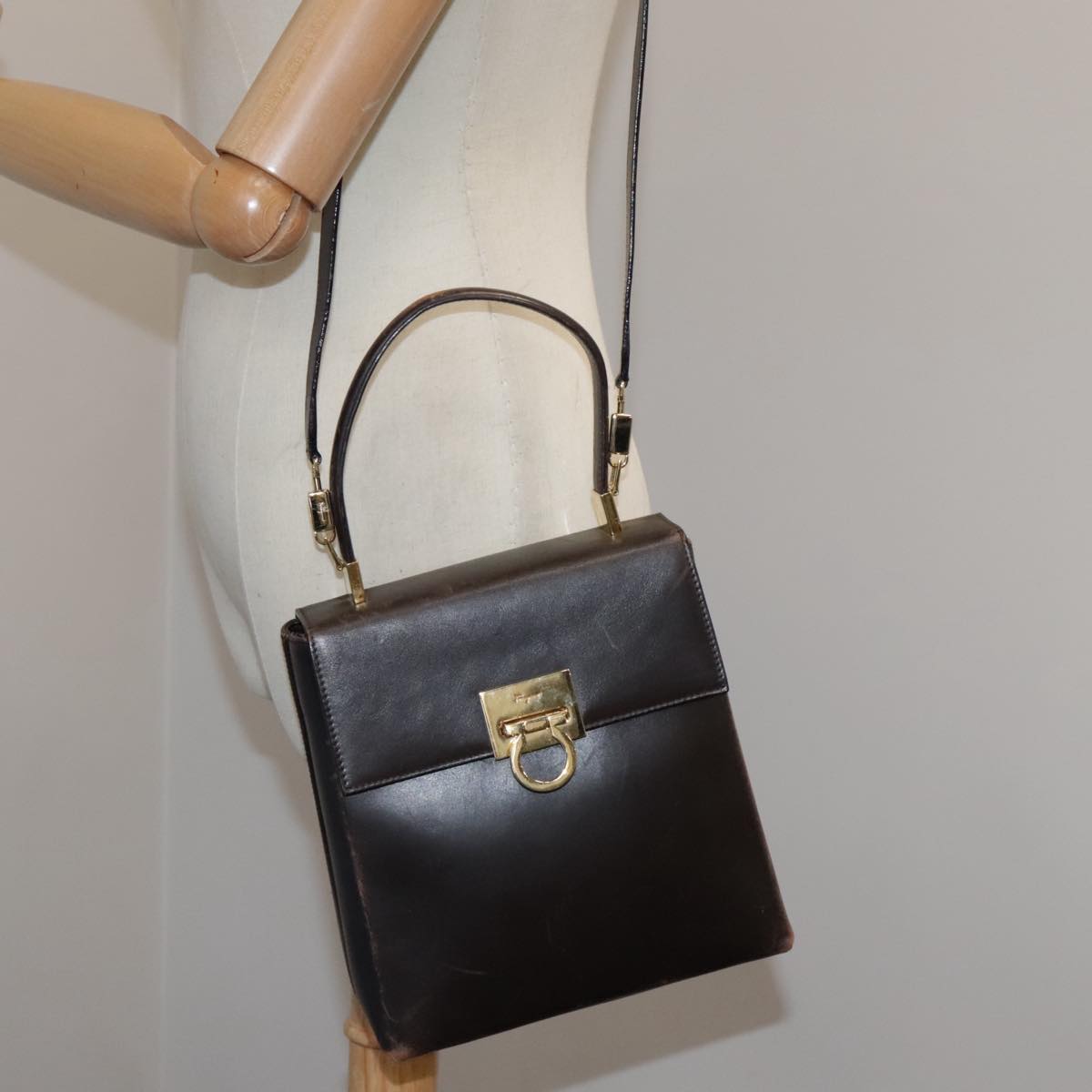 Salvatore Ferragamo Gancini Hand Bag Leather 2way Dark Brown Gold Auth 103214