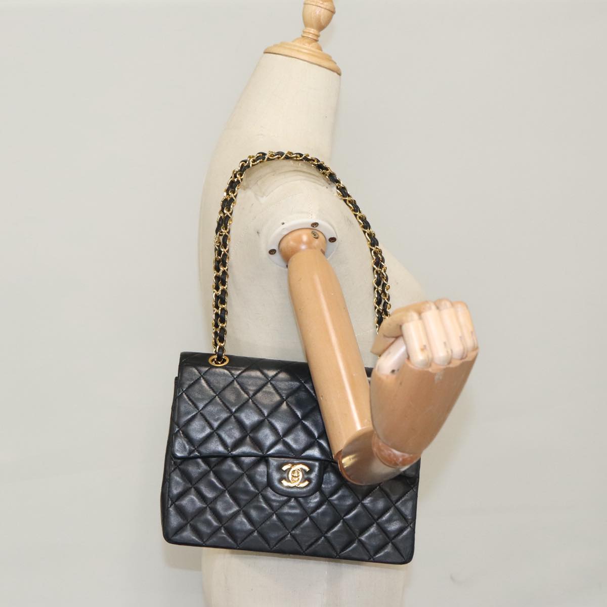 CHANEL Matelasse 25 Chain Valentine Limited Lamb Skin Black CC Auth 103226SAM