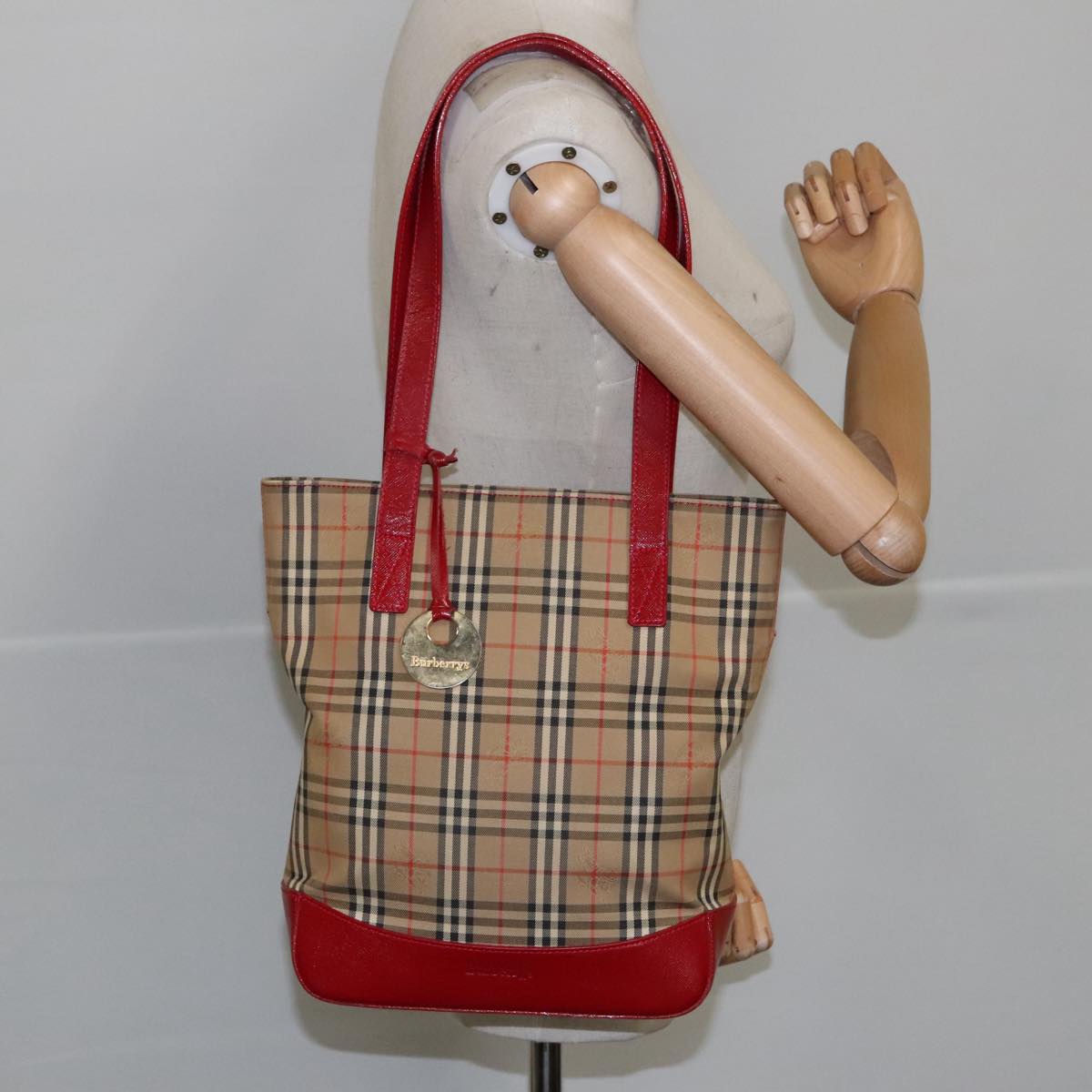 Burberrys Nova Check Shoulder Bag Canvas Red Beige Auth 103261