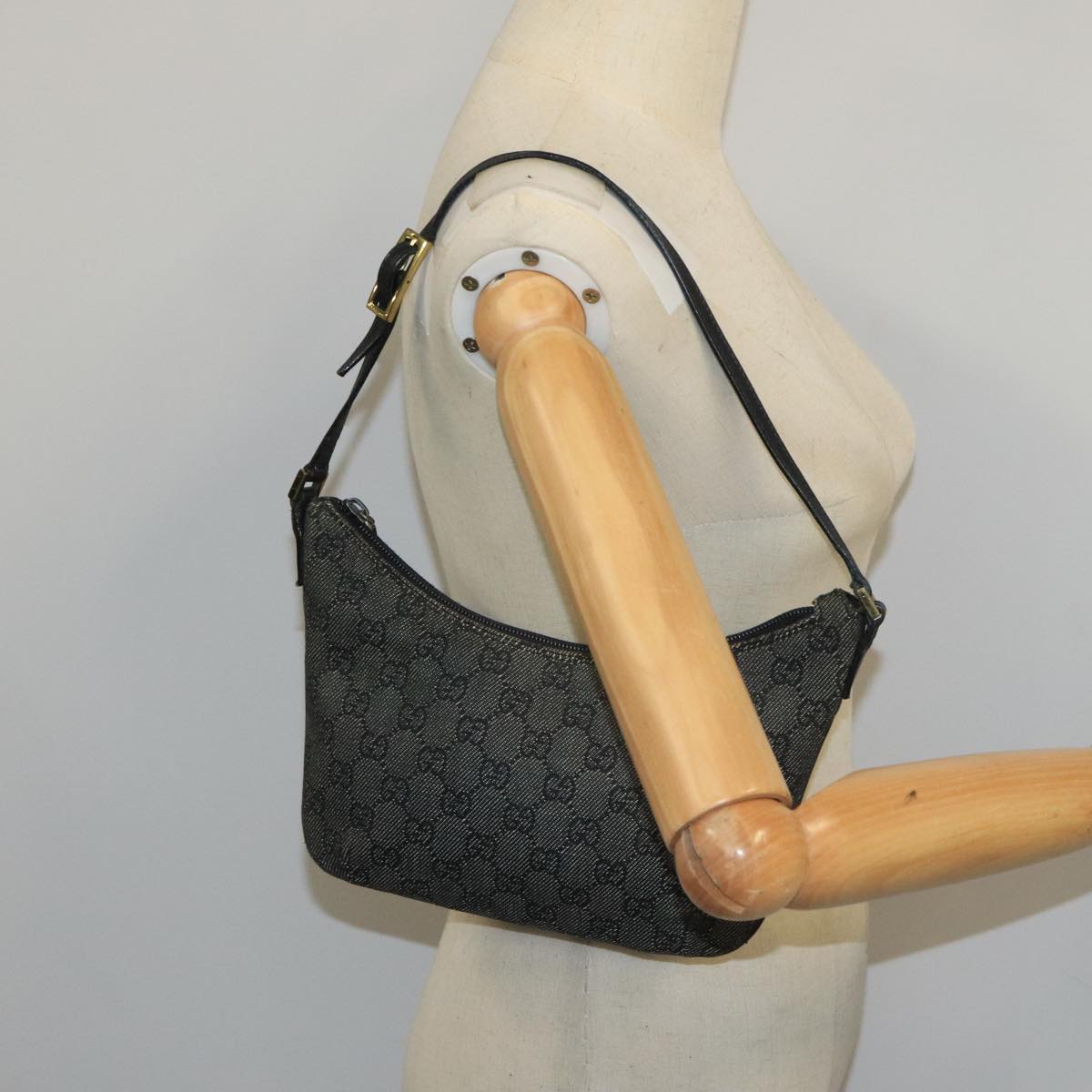 GUCCI GG Canvas Shoulder Bag Navy Gold 32160 Auth 103307