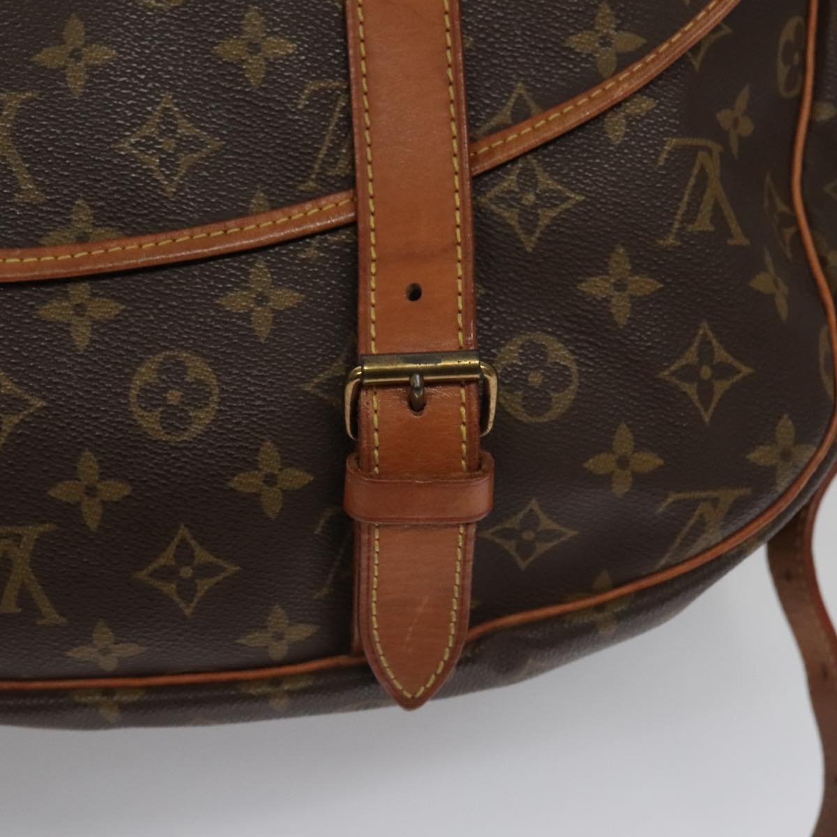 LOUIS VUITTON Monogram Saumur 43 Shoulder Bag M42252 LV Auth 103351