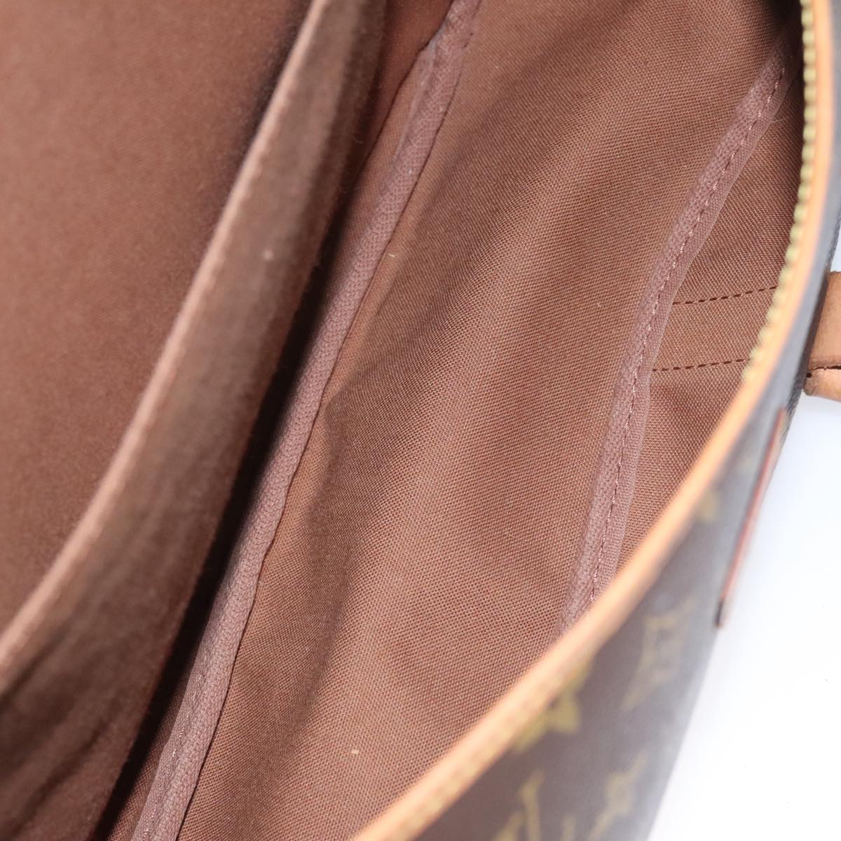 LOUIS VUITTON Monogram Saumur 43 Shoulder Bag M42252 LV Auth 103351