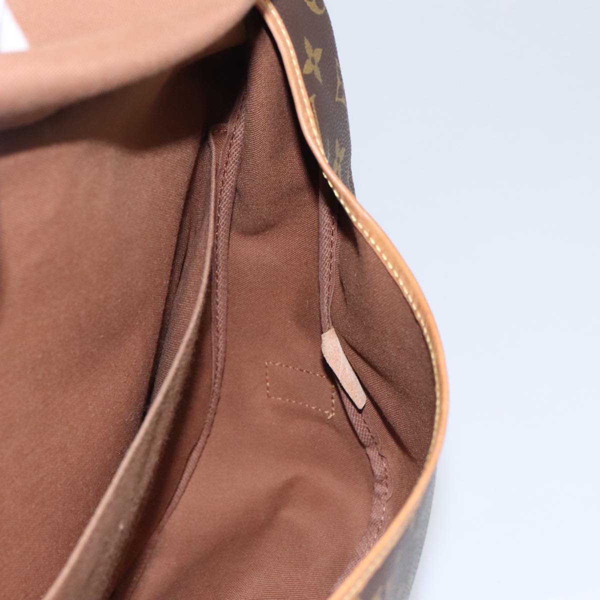 LOUIS VUITTON Monogram Saumur 43 Shoulder Bag M42252 LV Auth 103351