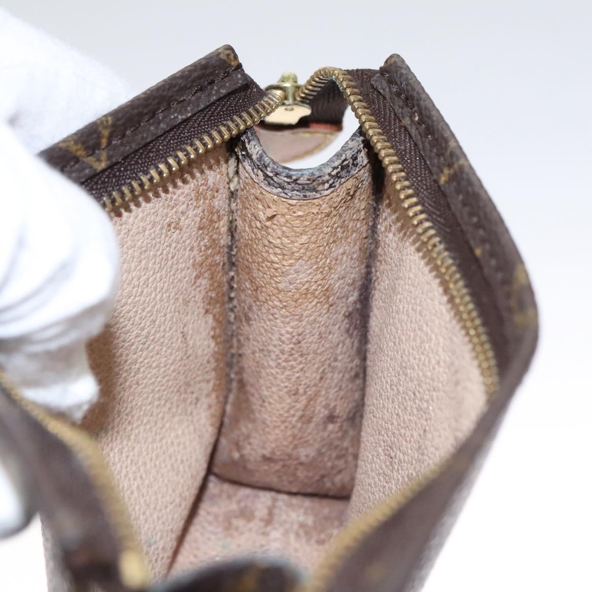 LOUIS VUITTON Monogram Poche Toilette 15 Pouch M47546 LV Auth 103553