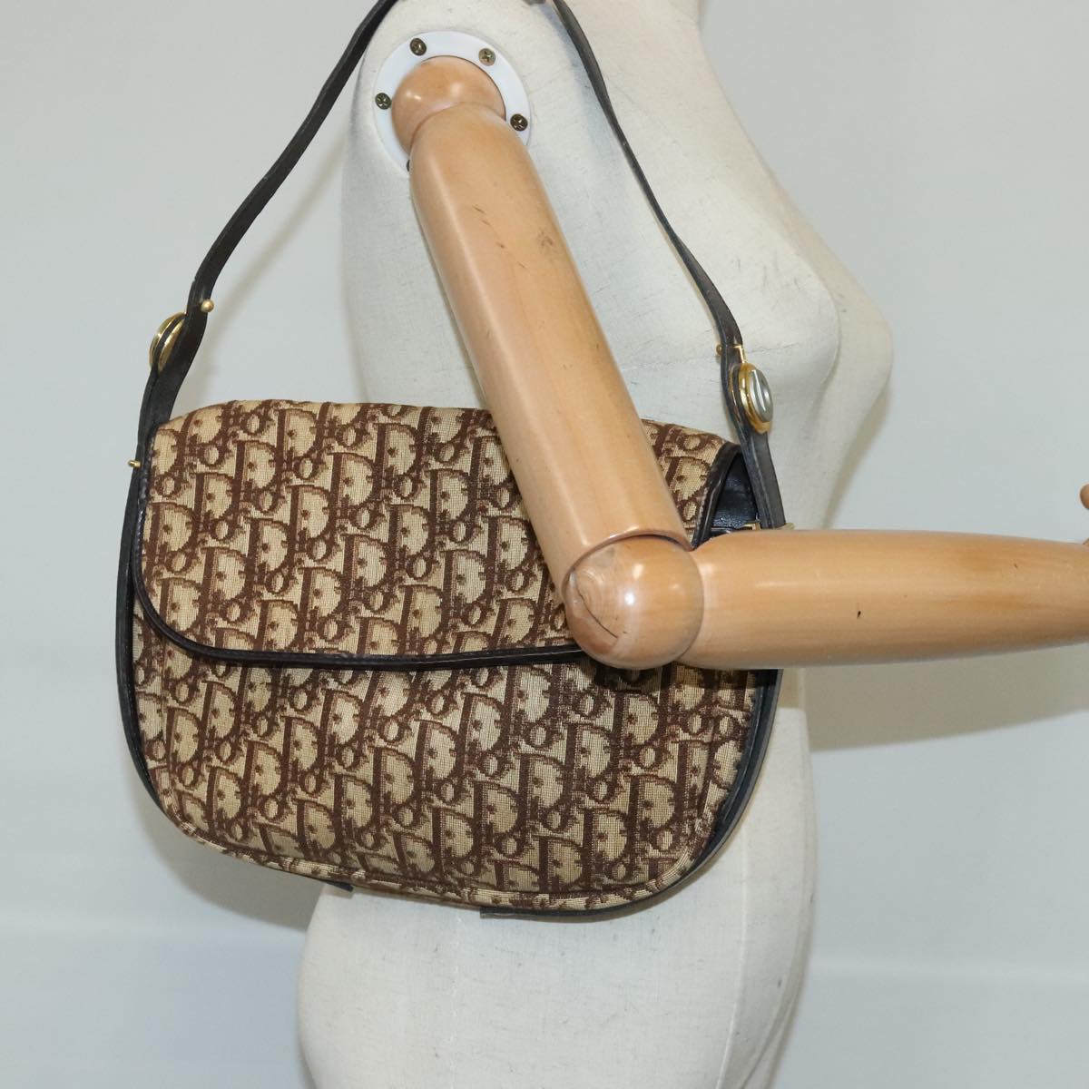 Christian Dior Trotter Canvas Shoulder Bag Brown Gold Auth 103689