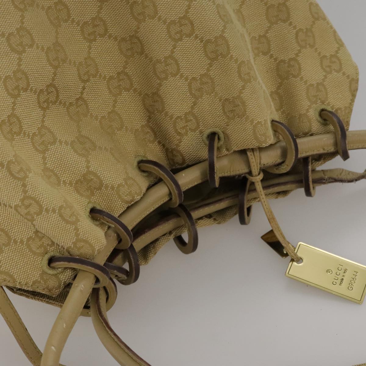 GUCCI GG Canvas Shoulder Bag Beige 90644 Auth 103739