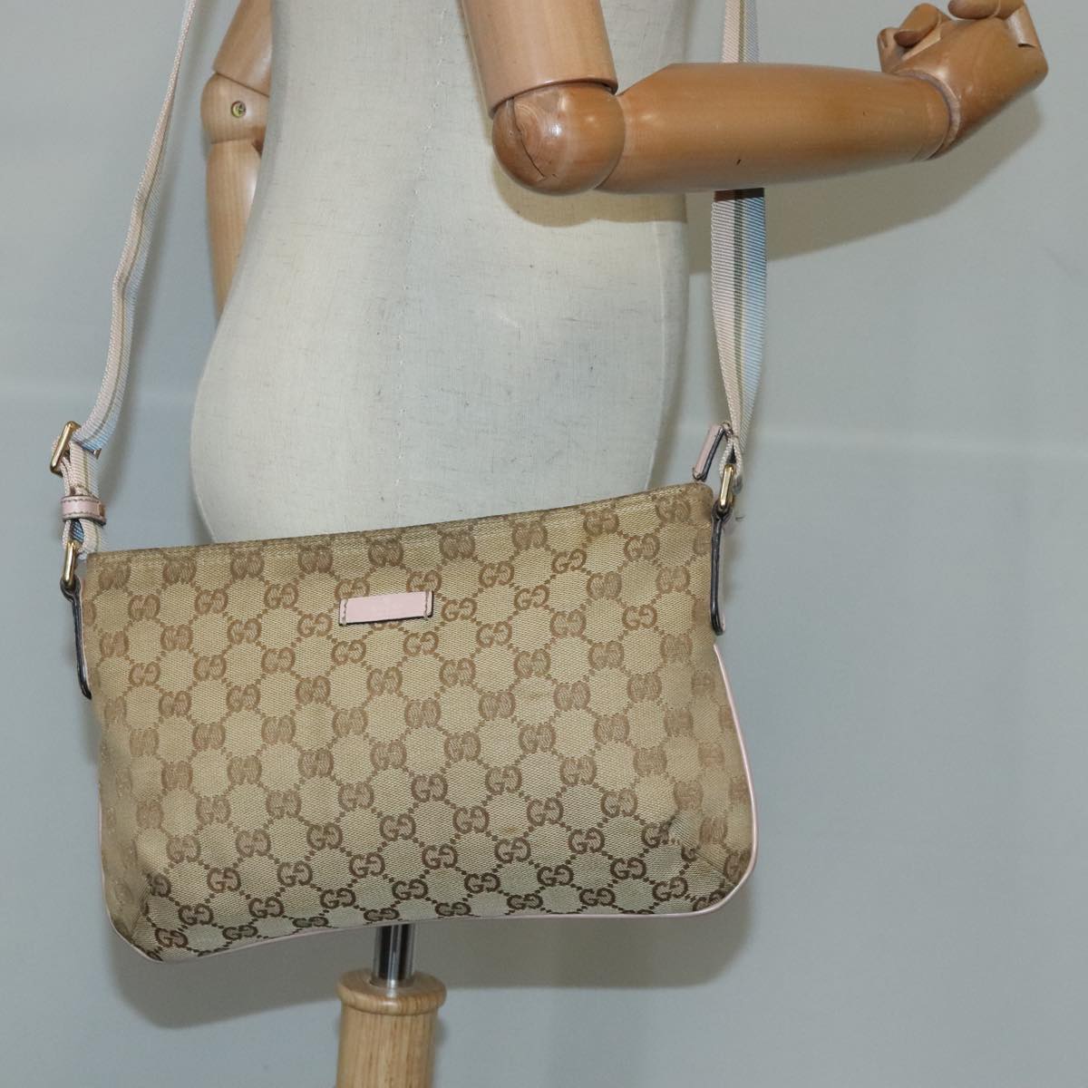 GUCCI GG Canvas Sherry Line Bag Beige Pink Light blue 189749 Auth 103764