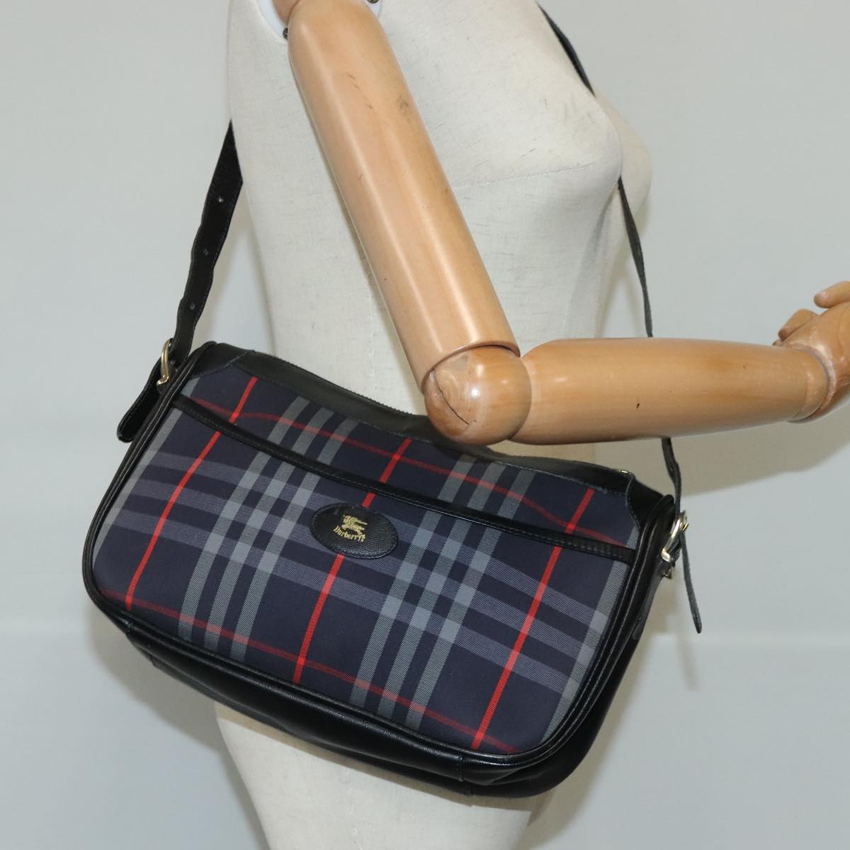 Burberrys Nova Check Shoulder Bag Canvas Navy Auth 103768