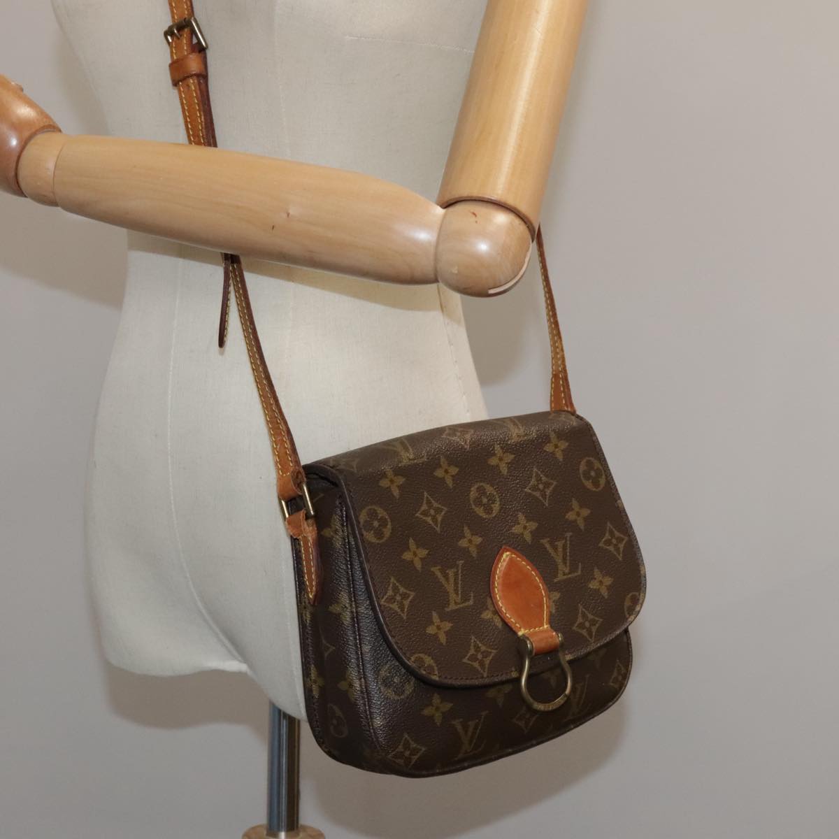 LOUIS VUITTON Monogram Saint Cloud MM Shoulder Bag M51243 LV Auth 103792