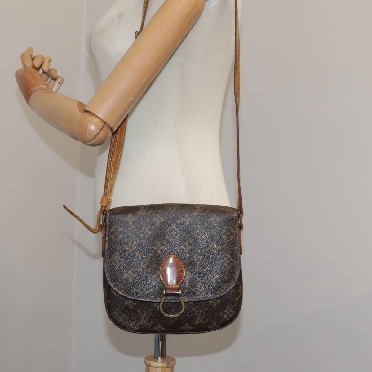 LOUIS VUITTON Monogram Saint Cloud MM Shoulder Bag M51243 LV Auth 103793