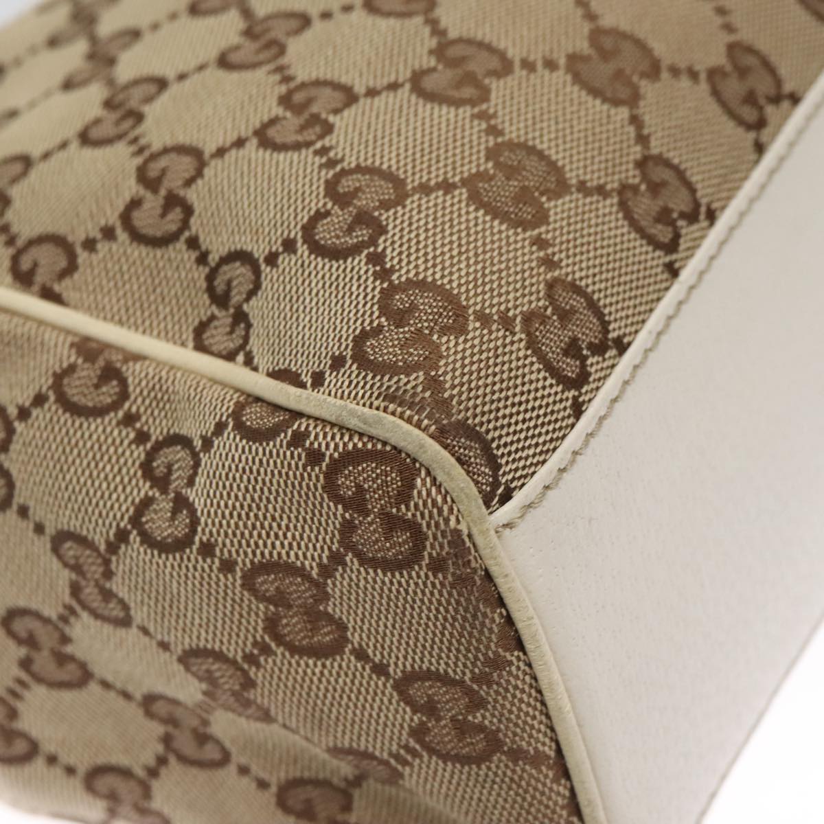 GUCCI GG Canvas Shoulder Bag Beige Gold 154982 Auth 103830